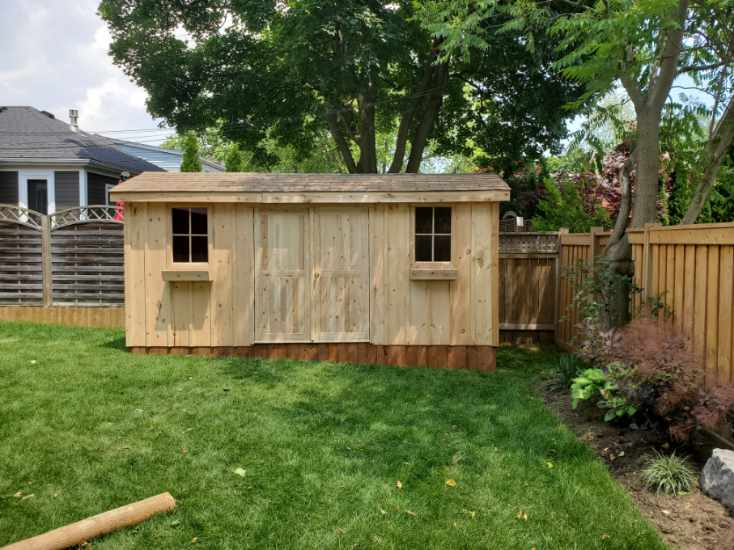 16ft x 6ft - Eavestyle - Pine board and batten siding